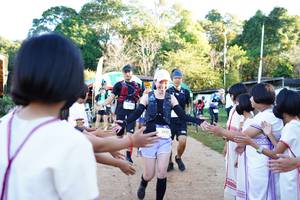 BIB: 3415
                            <button type="button" onclick="openModal(18981449)" class="btn btn-primary btn-sm float-right btn-popup" data-toggle="modal" data-target=".modal-high-quality">
                        <i class="fas fa-shopping-cart"></i> Add to Cart
                    </button>
                                            <button type="button" onclick="isThisMe(18981449, true)" class="btn btn-success btn-sm float-right btn-popup btn-isme hidden" data-toggle="tooltip" data-placement="bottom" title="นี่คือรูปของคุณใช่ไหม คลิกที่นี่เพื่อเอาเข้าอัลบั้ม">
                        <i class="fas fa-plus"></i> Add to album
                    </button>
                    <button type="button" onclick="isThisMe(18981449, false)" class="btn btn-warning btn-sm float-right btn-popup btn-isnotme hidden">
                        <i class="fas fa-ban"></i> Remove from album
                    </button>